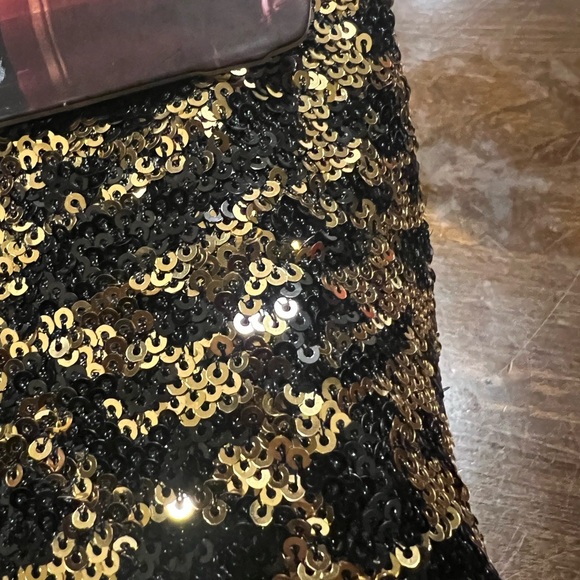 ICE WEAR Insulated Wine Sequined Clutch Bag - Picture 10 of 12